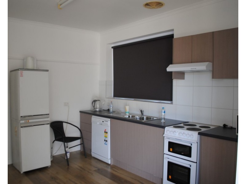 8 Porter Avenue, Maryborough VIC 3465