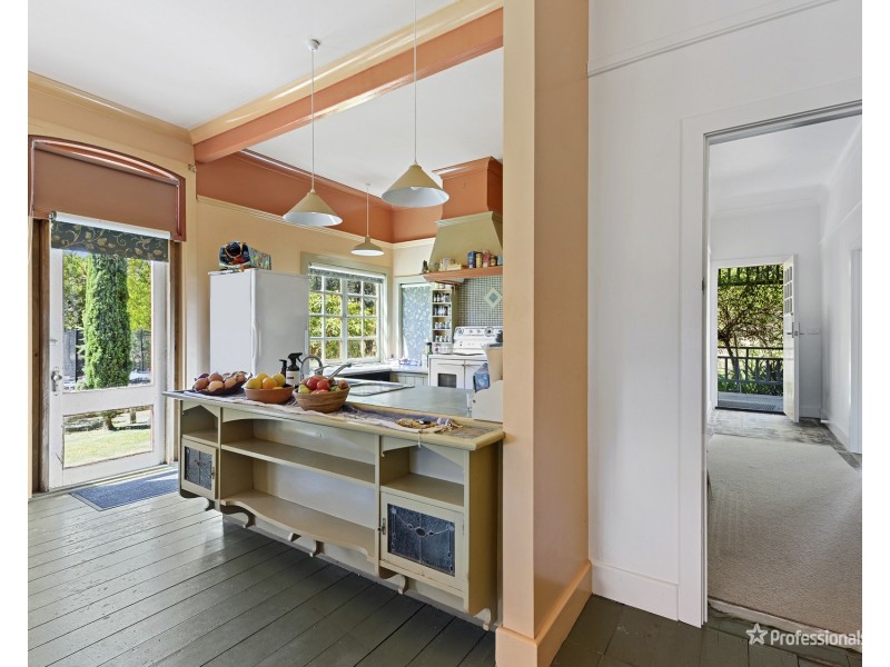 42 York Avenue, Avoca VIC 3467