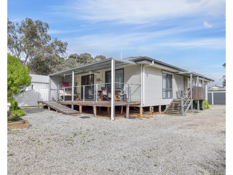 63 Charles Street, Avoca VIC 3467