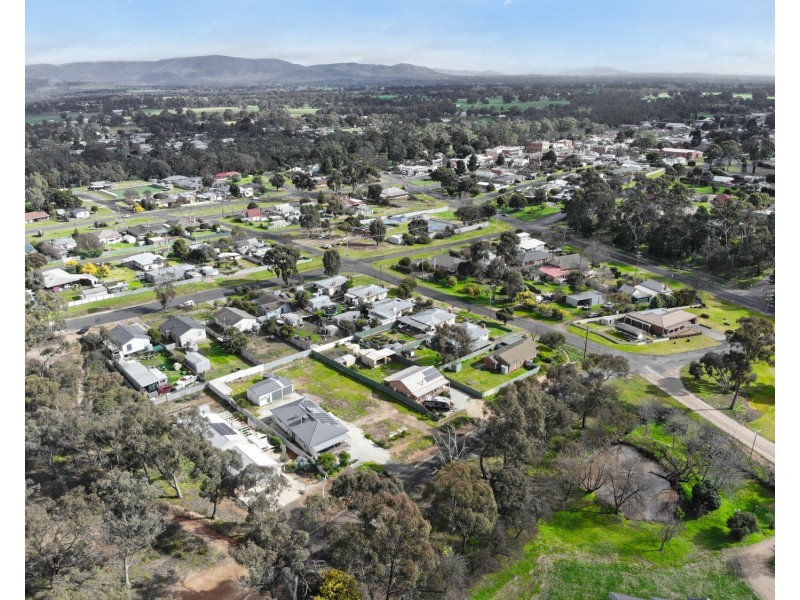 63 Charles Street, Avoca VIC 3467