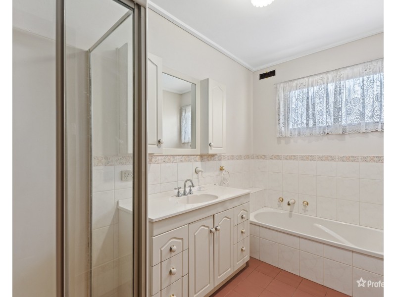 8 Fuller Street, Maryborough VIC 3465