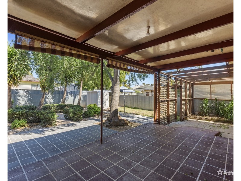 8 Fuller Street, Maryborough VIC 3465