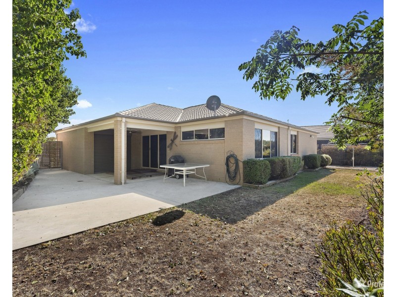 9 Inland Court, Maryborough VIC 3465