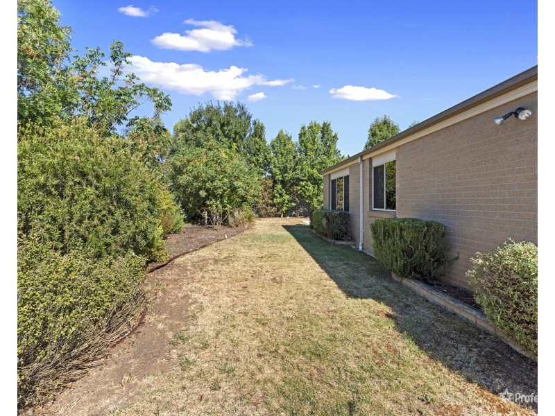 9 Inland Court, Maryborough VIC 3465