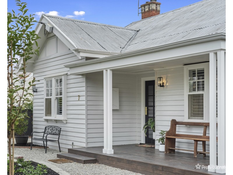 7 Logan Street, Maryborough VIC 3465