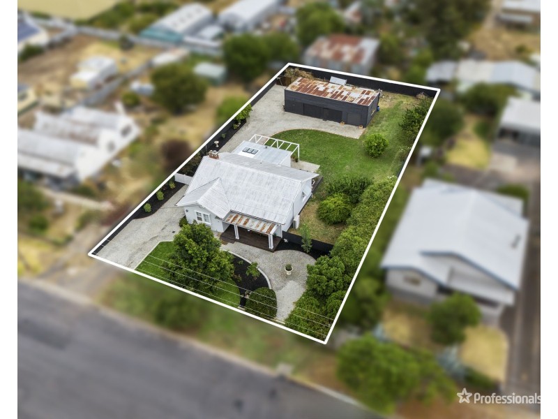 7 Logan Street, Maryborough VIC 3465