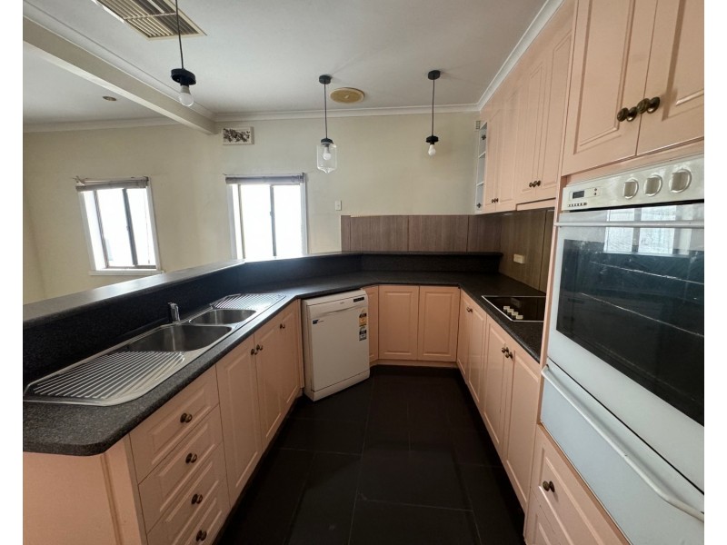 26 Tullaroop Road, Maryborough VIC 3465