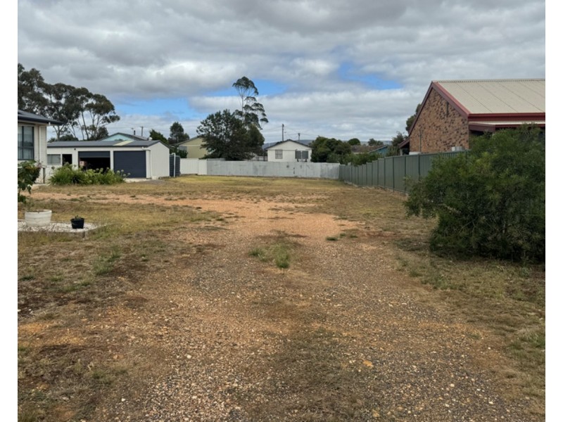 65 Charles Street, Avoca VIC 3467