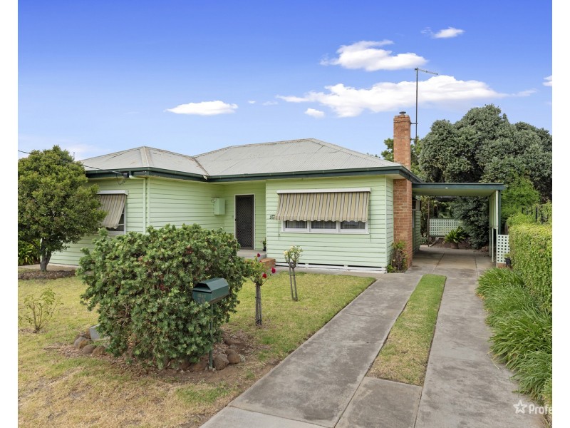 10 Barr Street, Maryborough VIC 3465