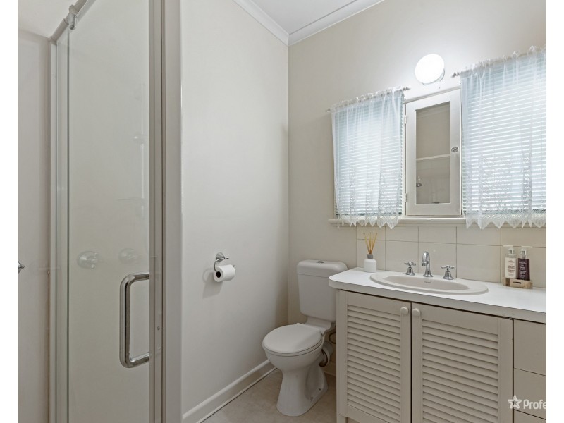 10 Barr Street, Maryborough VIC 3465