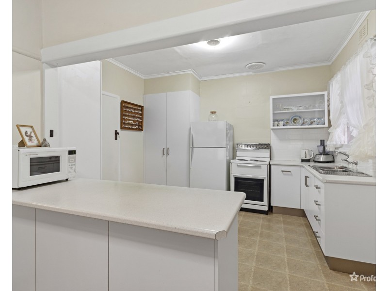 10 Barr Street, Maryborough VIC 3465