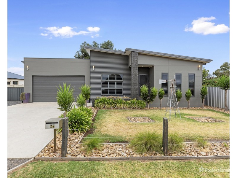 22 McLachlan Street, Carisbrook VIC 3464