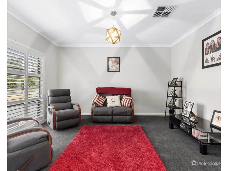 22 McLachlan Street, Carisbrook VIC 3464