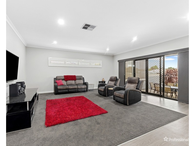 22 McLachlan Street, Carisbrook VIC 3464
