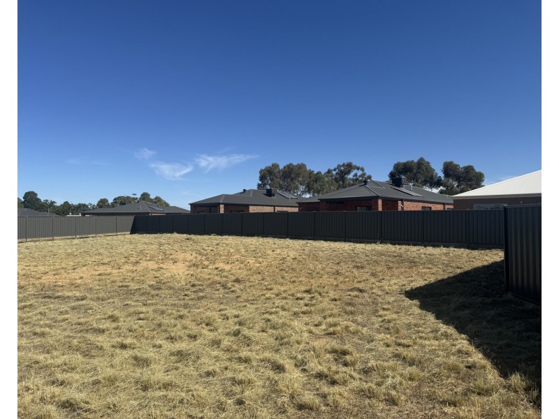 15 Lovett Court, Maryborough VIC 3465