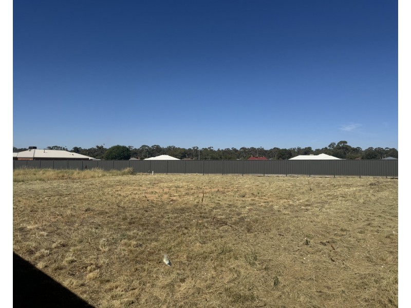 15 Lovett Court, Maryborough VIC 3465