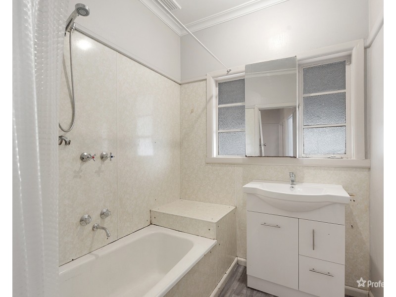 51 Derby Road, Maryborough VIC 3465