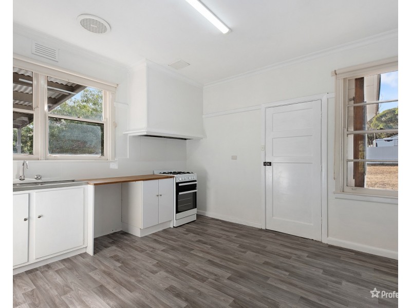 51 Derby Road, Maryborough VIC 3465