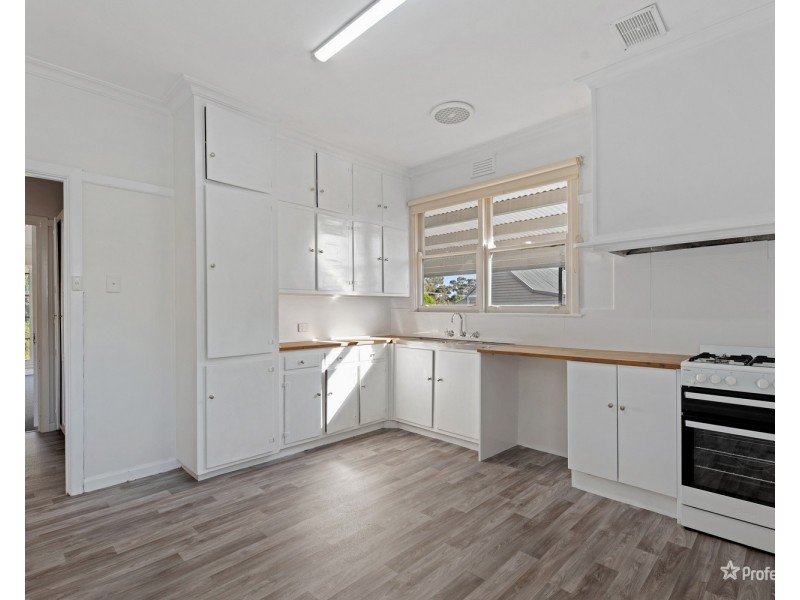 51 Derby Road, Maryborough VIC 3465