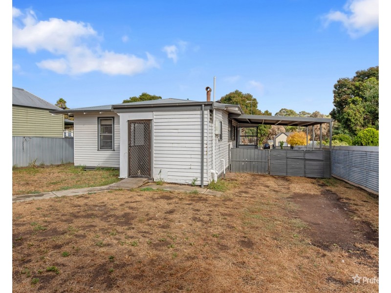 51 Derby Road, Maryborough VIC 3465
