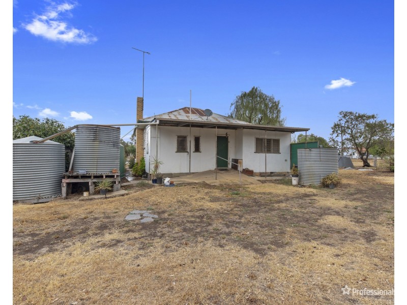 41 Brooke Street, Moonambel VIC 3478