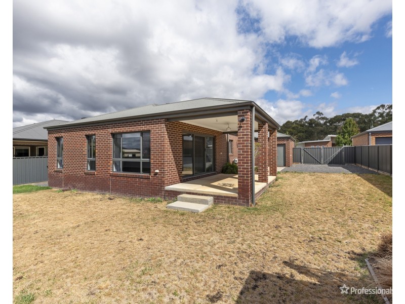 20 Forest View Drive, Maryborough VIC 3465