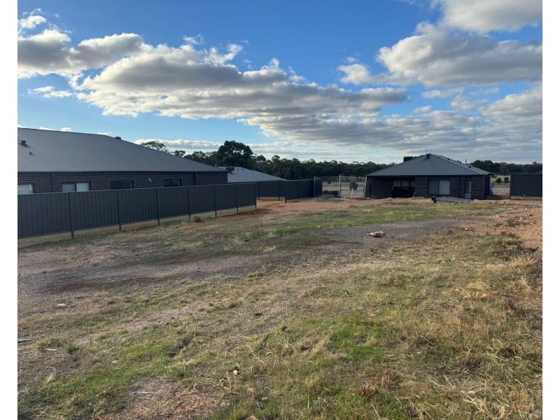 12 Barbara Court, Maryborough VIC 3465