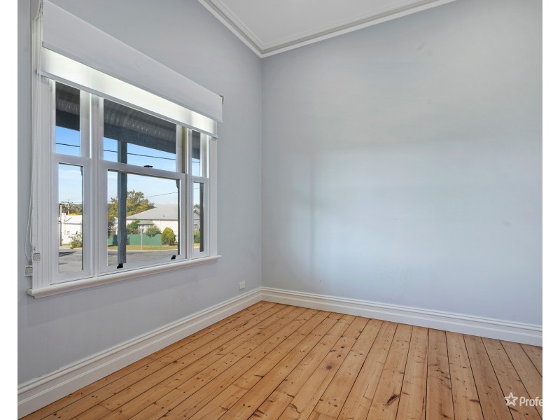 17 Clarendon Street, Maryborough VIC 3465