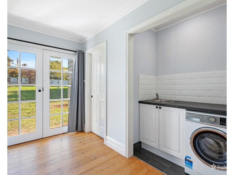 17 Clarendon Street, Maryborough VIC 3465