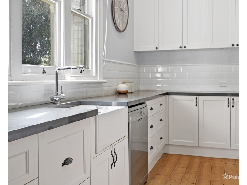 17 Clarendon Street, Maryborough VIC 3465