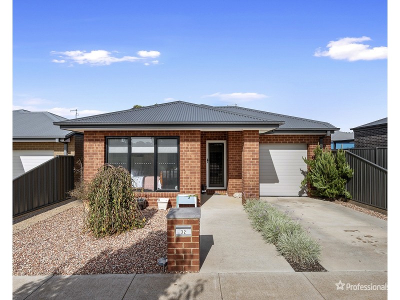 32 Harrison Street, Maryborough VIC 3465