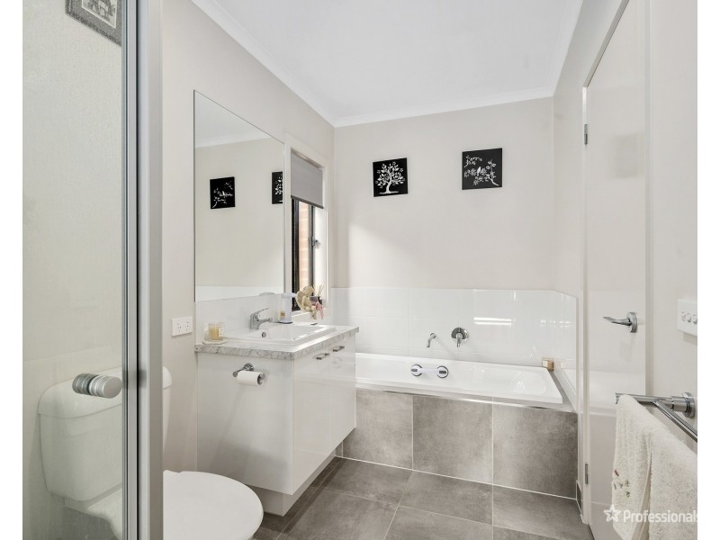 32 Harrison Street, Maryborough VIC 3465