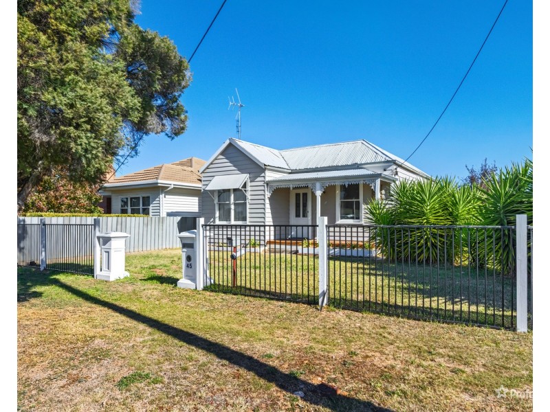 45 Dundas Road, Maryborough VIC 3465