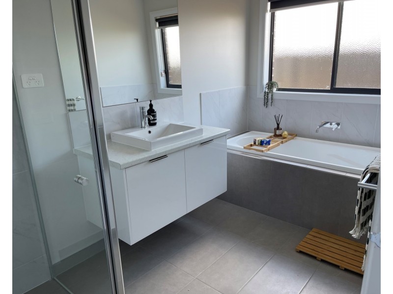 9 Lovett Court, Maryborough VIC 3465