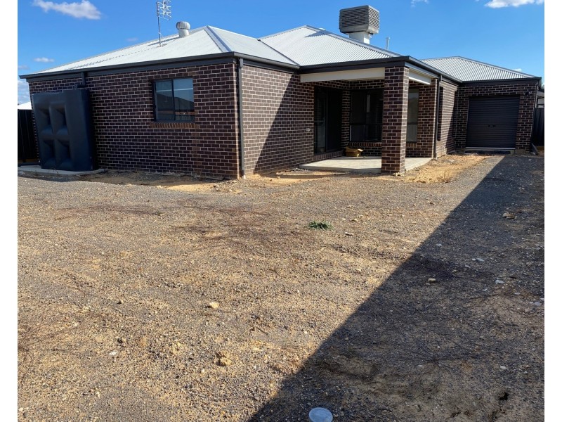 9 Lovett Court, Maryborough VIC 3465