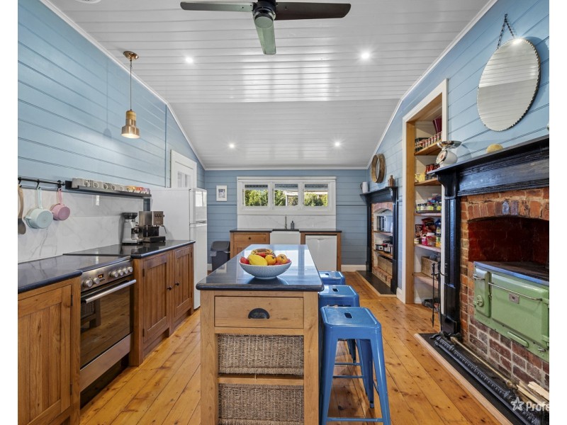 90 High Street, Avoca VIC 3467