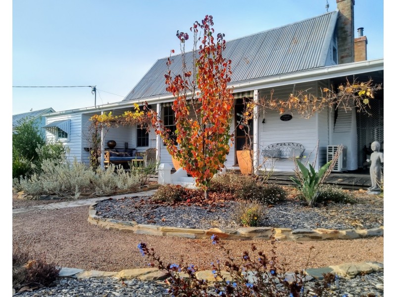 90 High Street, Avoca VIC 3467