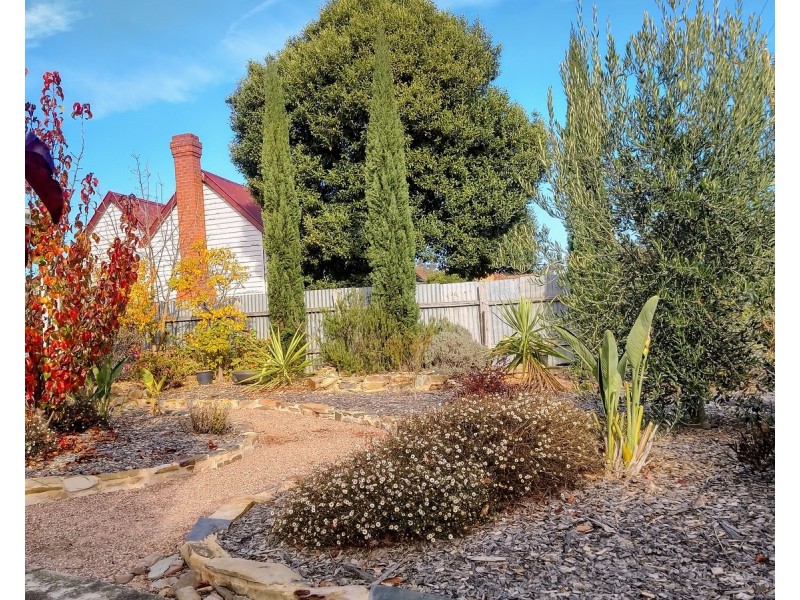 90 High Street, Avoca VIC 3467