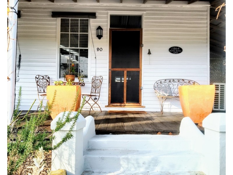 90 High Street, Avoca VIC 3467