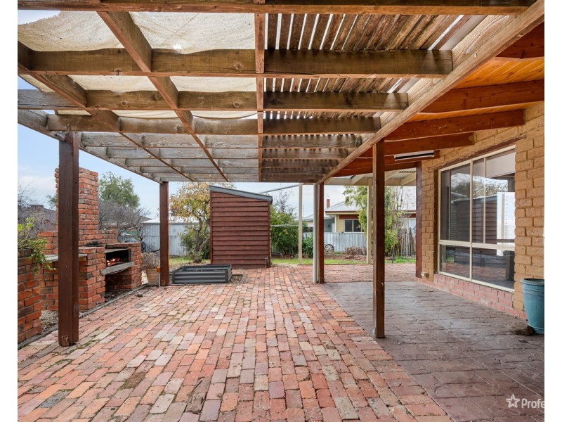 65 Raglan Street, Maryborough VIC 3465