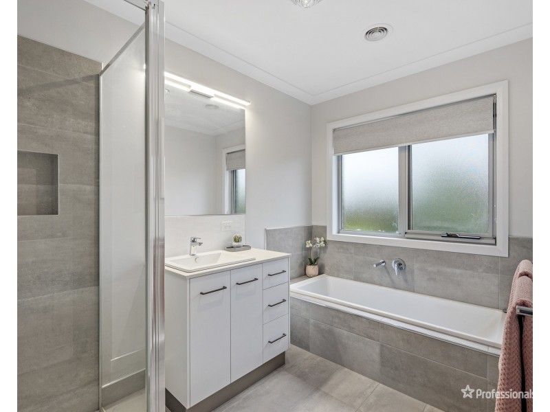 26 Whirrakee Drive, Maryborough VIC 3465