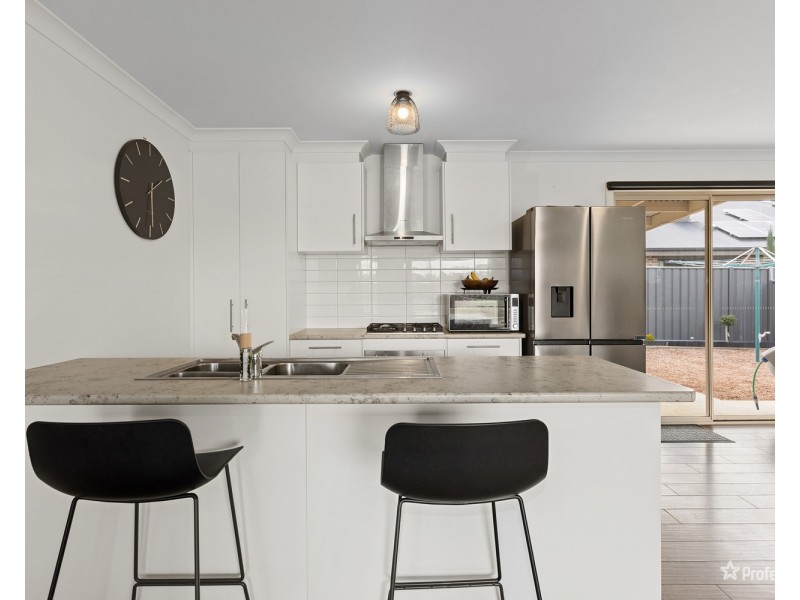 4 Lowery Court, Maryborough VIC 3465