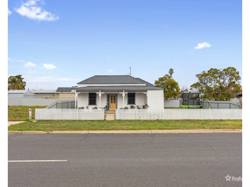 11 Newton Street, Maryborough VIC 3465