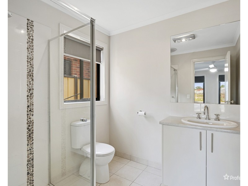 6 East Field Street, Maryborough VIC 3465