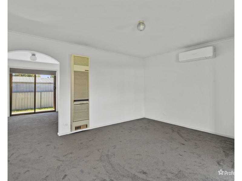 2/6 Harkness Street, Maryborough VIC 3465