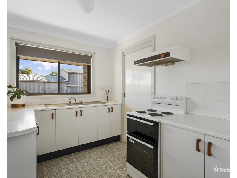 2/6 Harkness Street, Maryborough VIC 3465