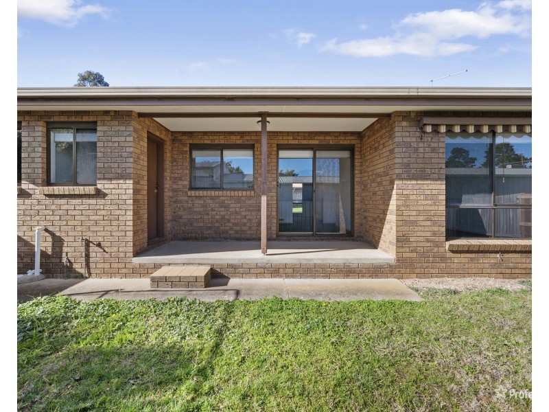 2/6 Harkness Street, Maryborough VIC 3465