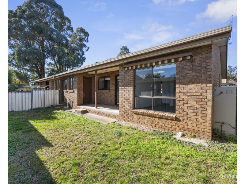 2/6 Harkness Street, Maryborough VIC 3465