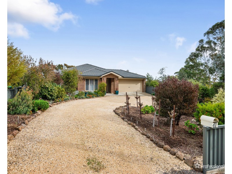 47 Boyce Street, Avoca VIC 3467