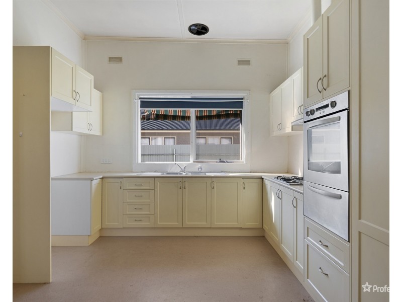 12 Casey Street, Maryborough VIC 3465